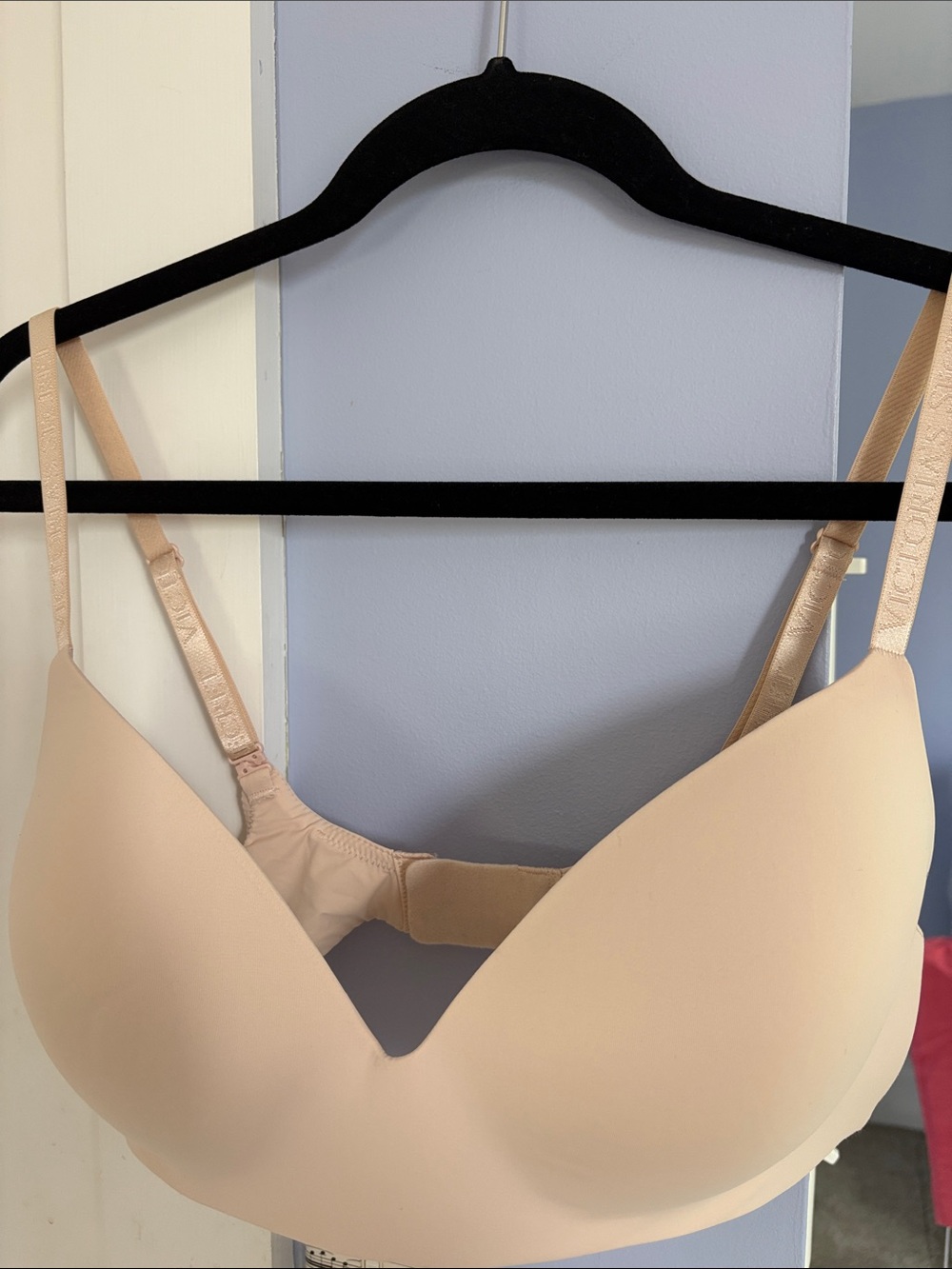 Victoria's Secret Smooth Plunge Bra - Beige